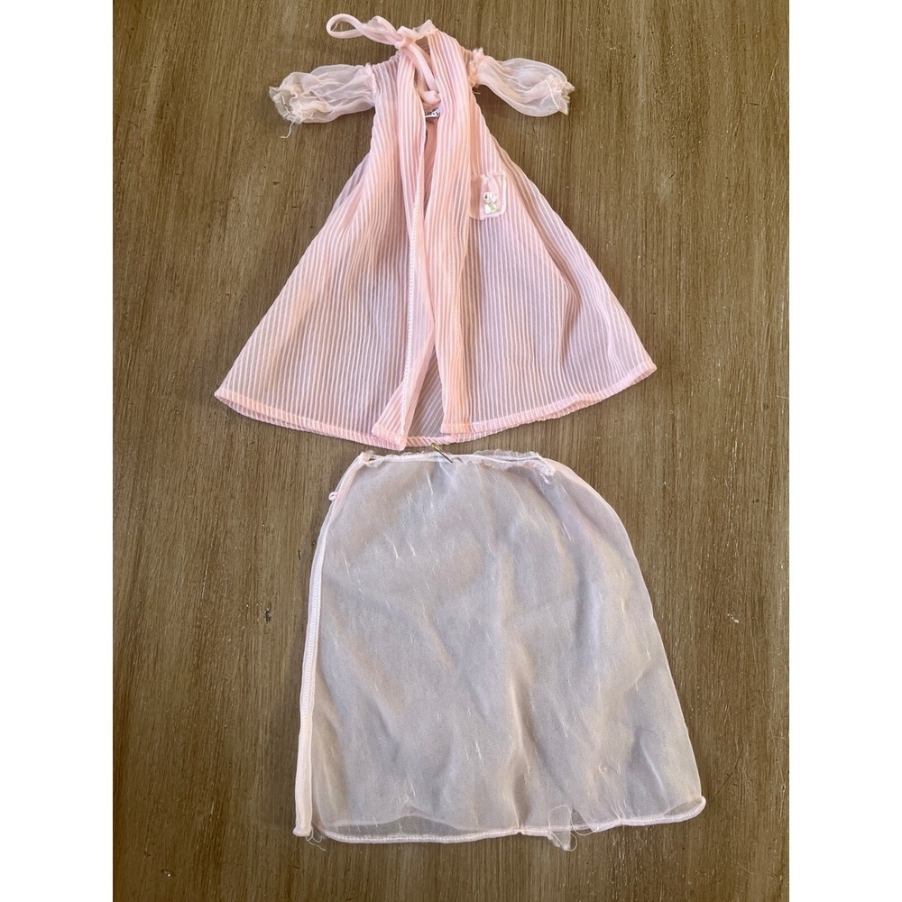 Vintage Barbie Nighty-Negligee #965 (1960) – Pink Robe, Nightgown